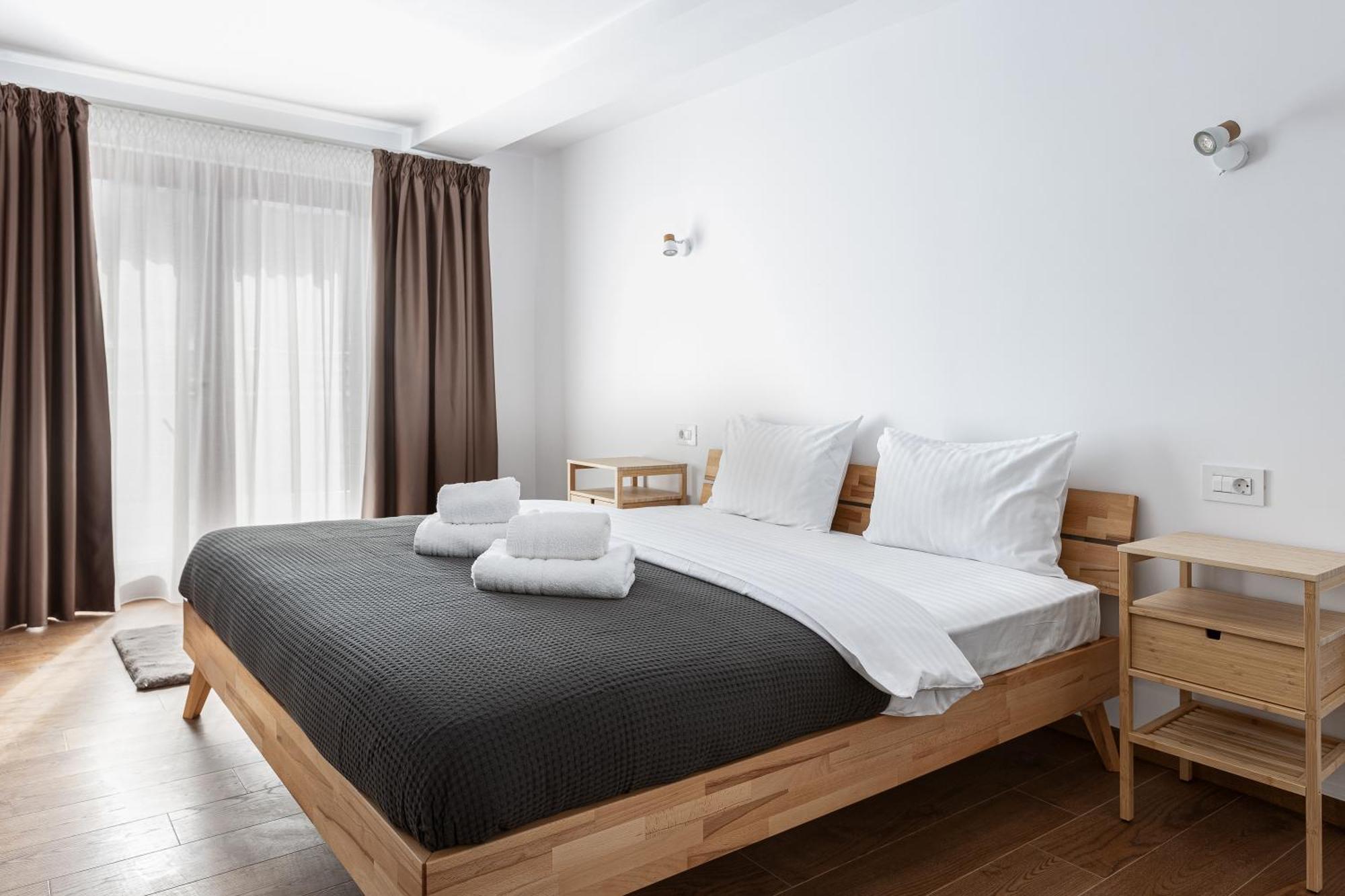 Peak Aparthotel - Old Town - By Cityhost Braszów Zewnętrze zdjęcie
